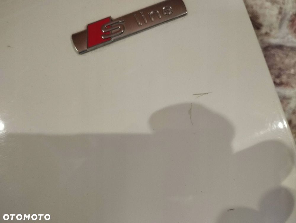 Audi A3 8P 08/12 DUŻY GRIL Przód strona lewa Błotnik przedni LEWY KOD LY9C - 8