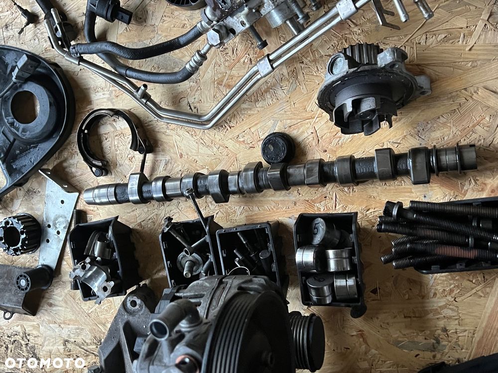 Vw Crafter Volkswagen silnik na części blok silnika wtryski głowica BJL BJM BJA BJK BJL POMPA WTRYSKOWA POMPA OLEJU PODSTAWA FILTRA OLEJU ODMA LISTWA WTRYSKOWA WAL WAŁ WALKI PANEWKI 076130 SB5cdk3 / 0445010125 074115109c 074115405 / 076103593a / 057130764F /076103373D / 076103021 /8F06 AL611  silnik cały na części - 12