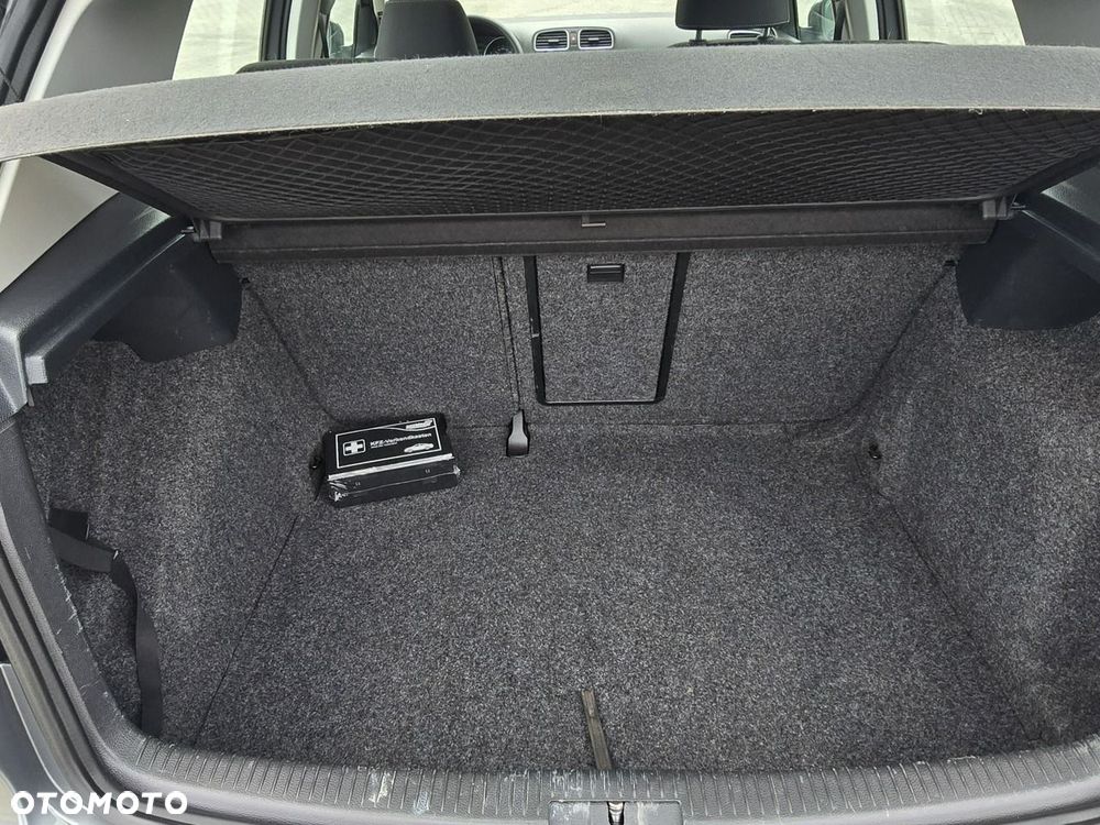 Volkswagen Golf - 16