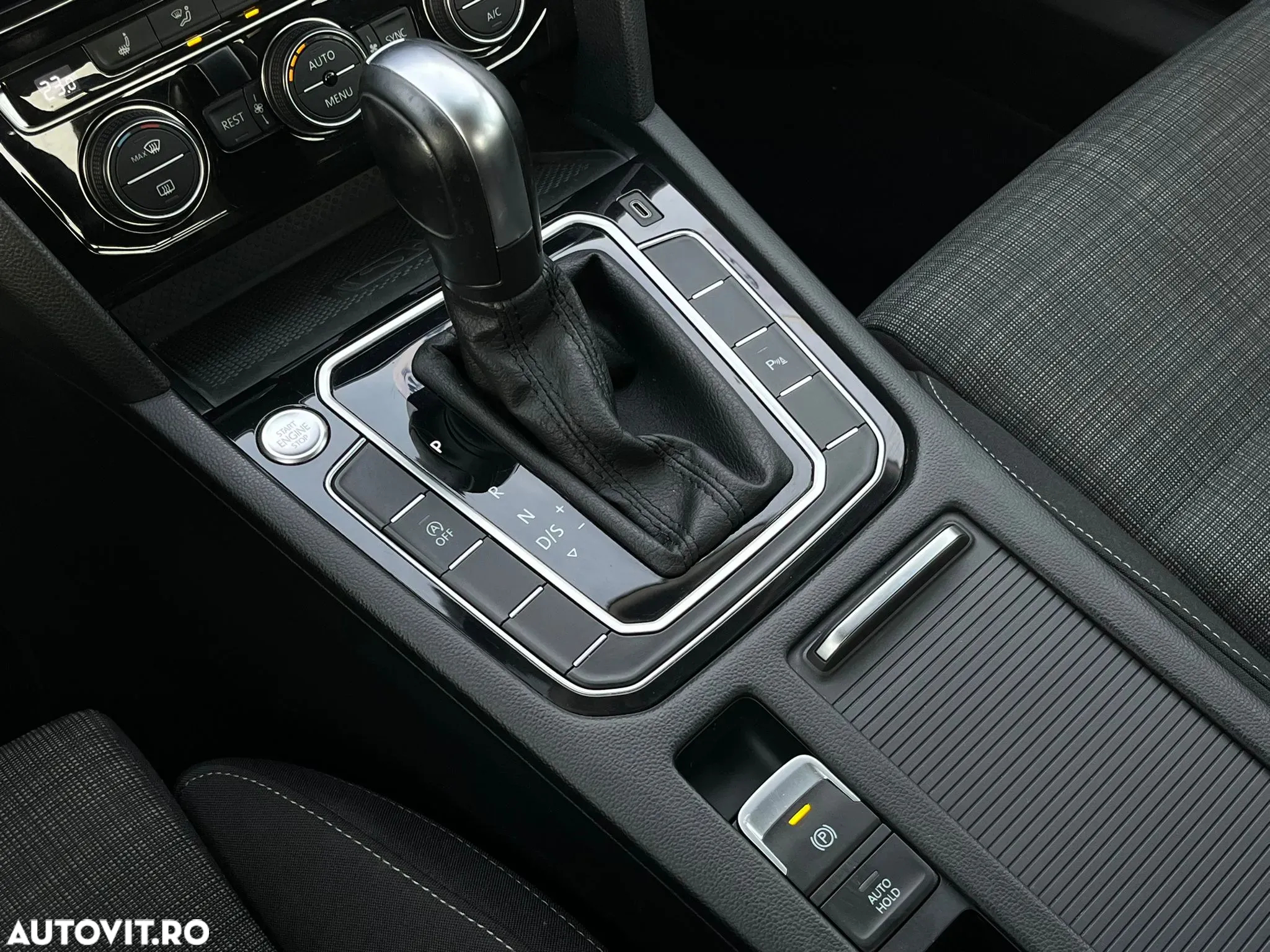 Volkswagen Passat - 15