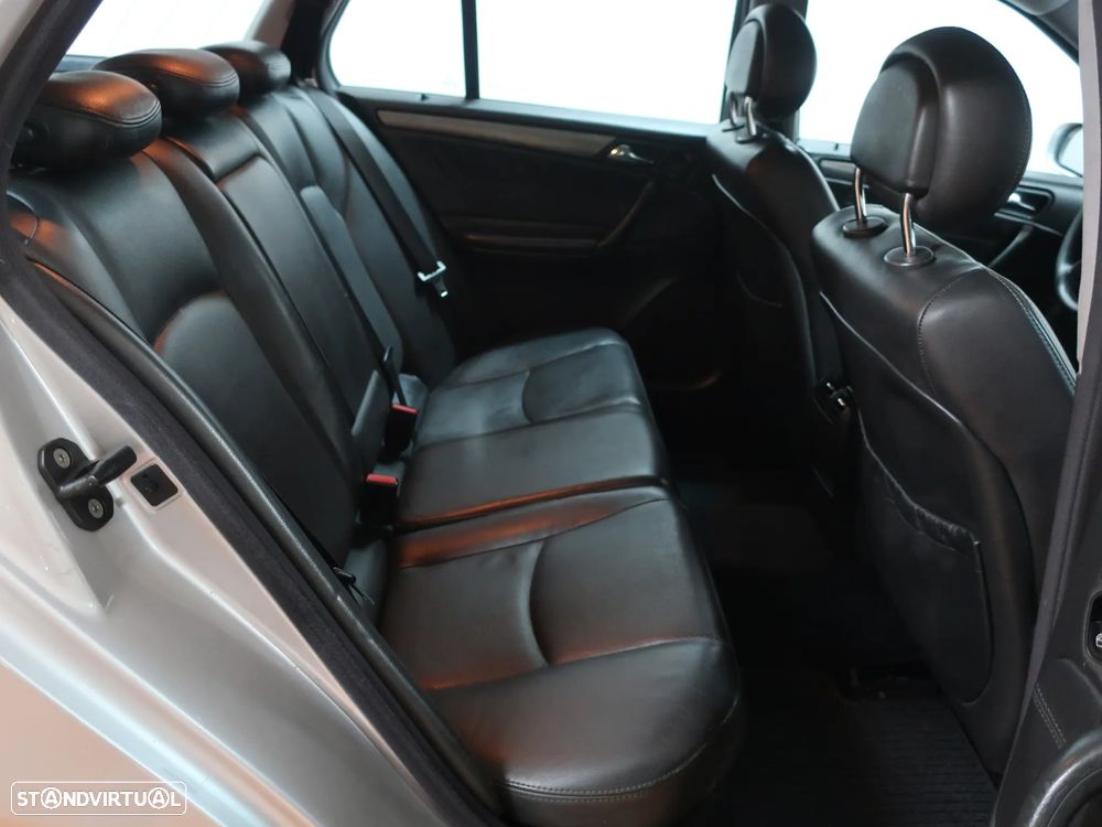 Mercedes-Benz C 220 - 25