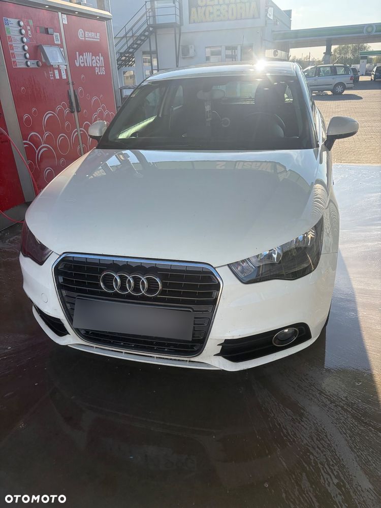 Audi A1 Sportback 1.6 TDI Ambition S tronic - 6