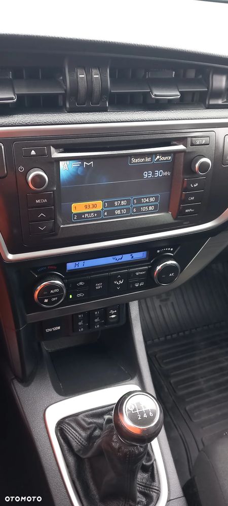 Toyota Auris 1.6 Valvematic Executive - 13