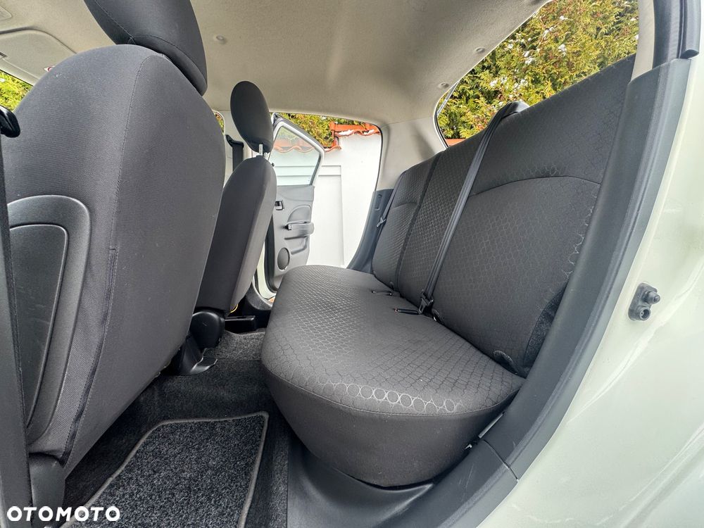 Mitsubishi Space Star - 26