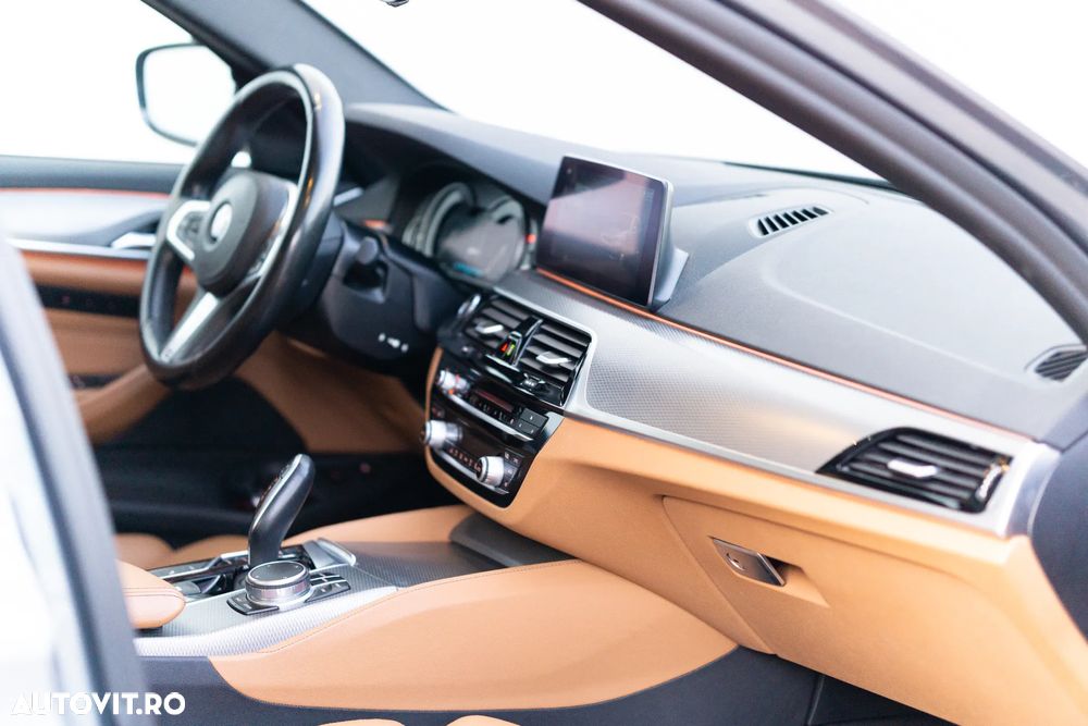 BMW Seria 5 530e xDrive AT PHEV - 13