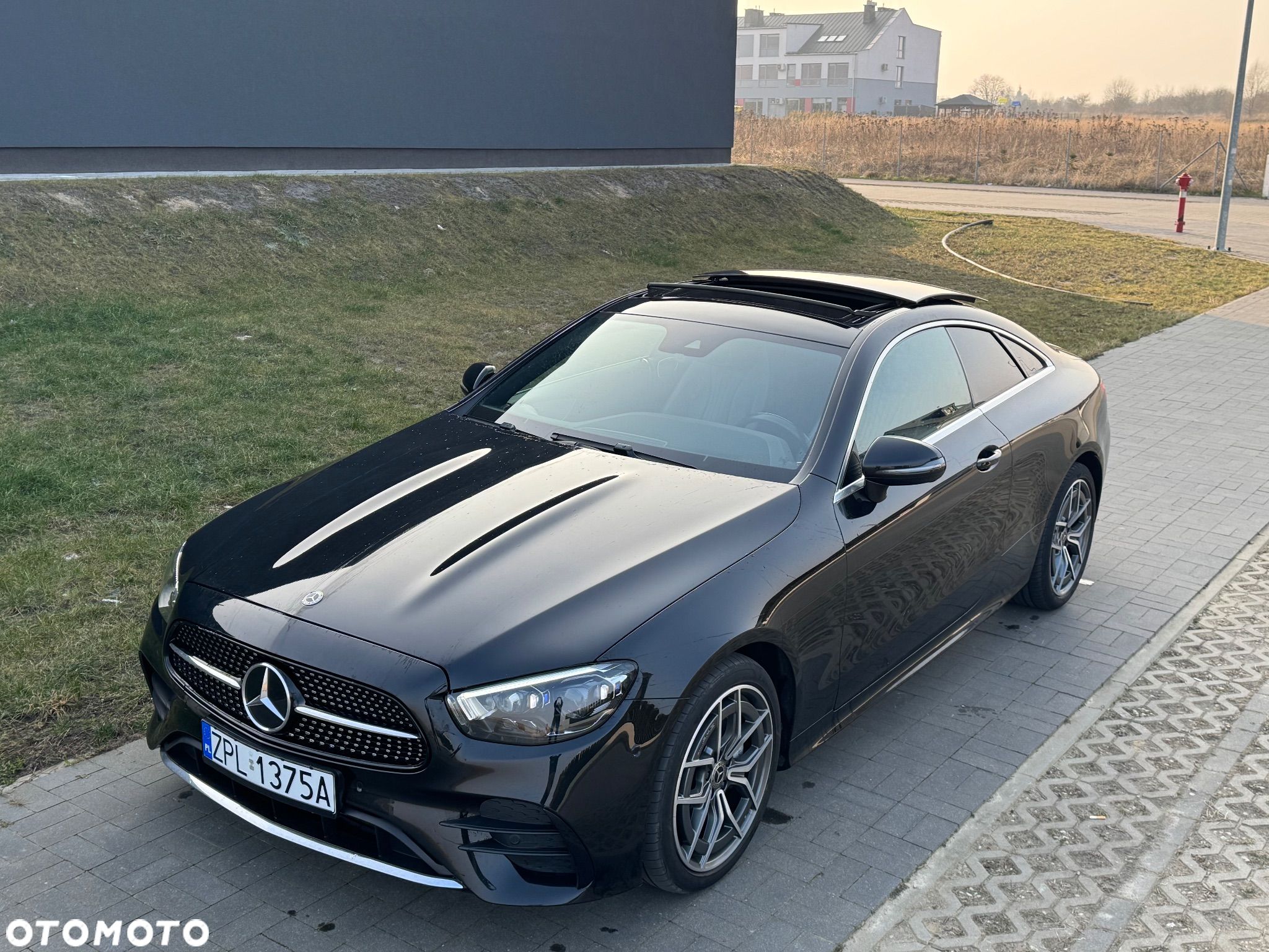 Mercedes-Benz Klasa E 220 d Coupe 4-Matic AMG - 1