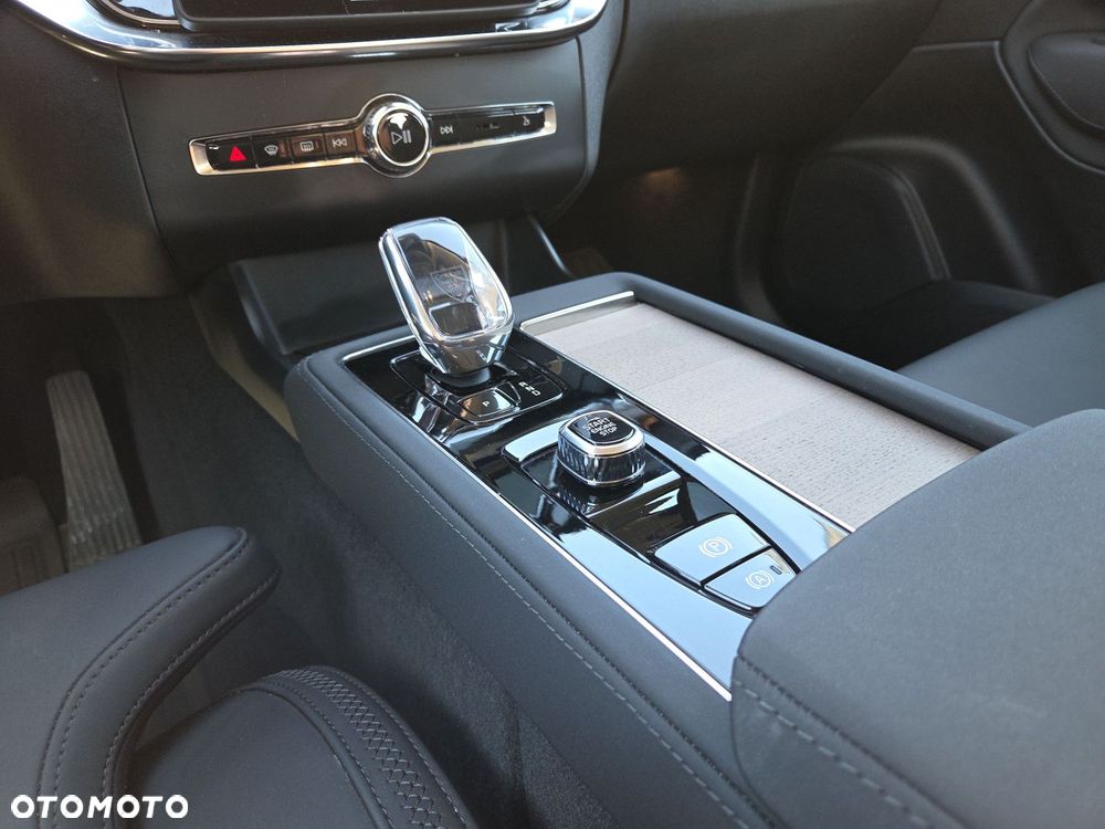 Volvo XC 90 B5 B AWD Plus Dark 7os - 26