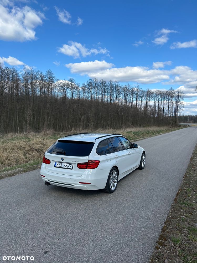 BMW Seria 3 330d Sport Line - 9