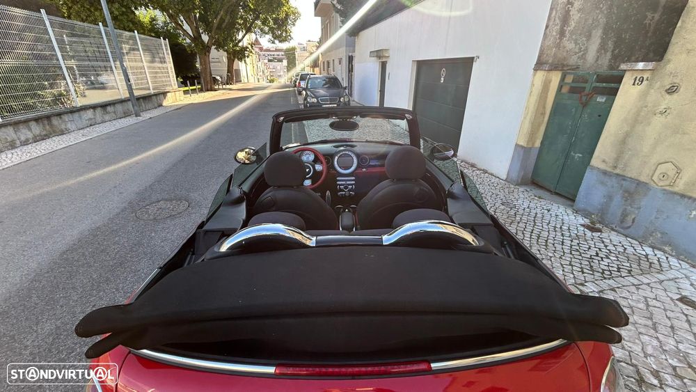 MINI Cabrio John Cooper Works - 12