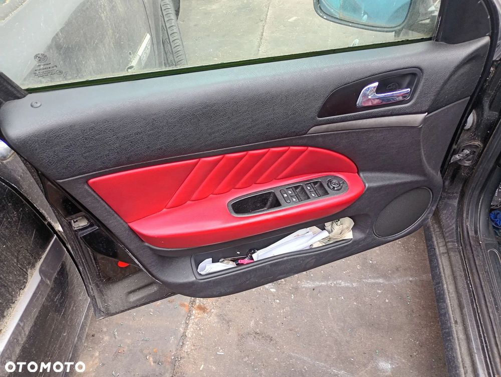 ALFA ROMEO 159 2.4 JTDM LAMPA PRZÓD PRZEDNIA PRAWA LEWA EU - 18