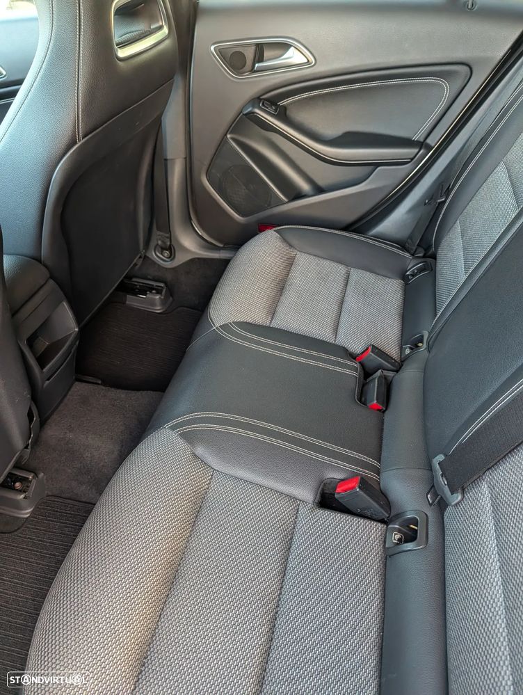 Mercedes-Benz CLA 180 d AMG Line - 9