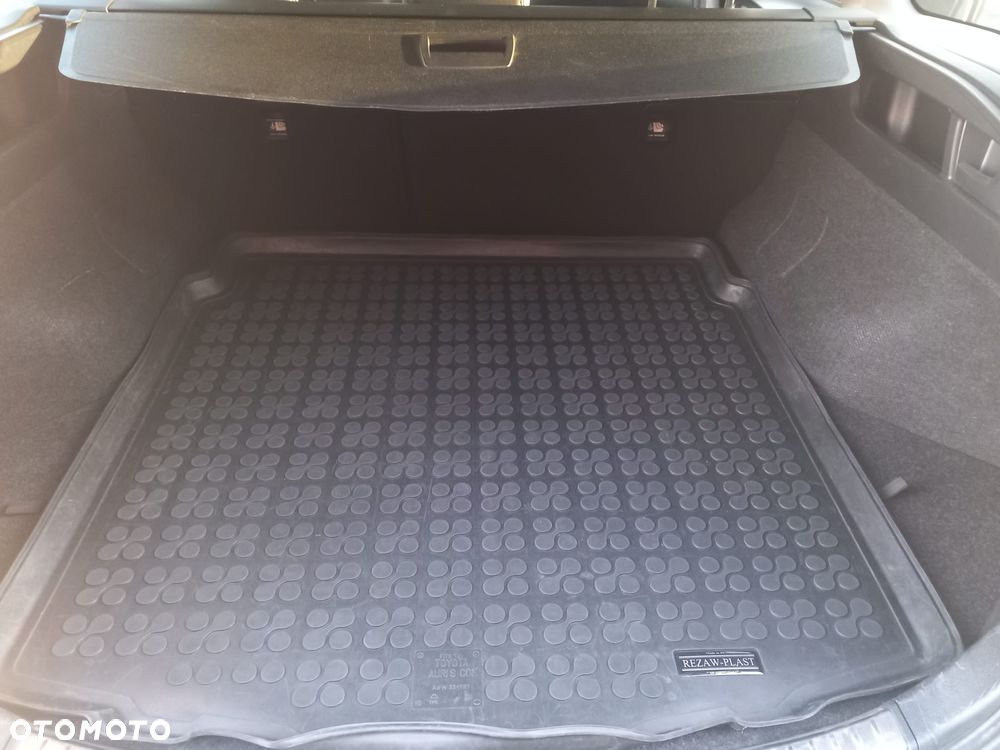 Toyota Auris 1.6 Prestige - 19