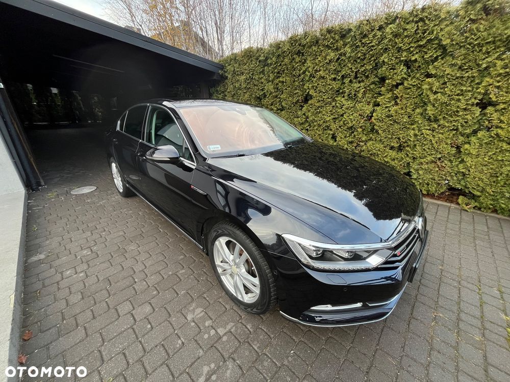 Volkswagen Passat - 2