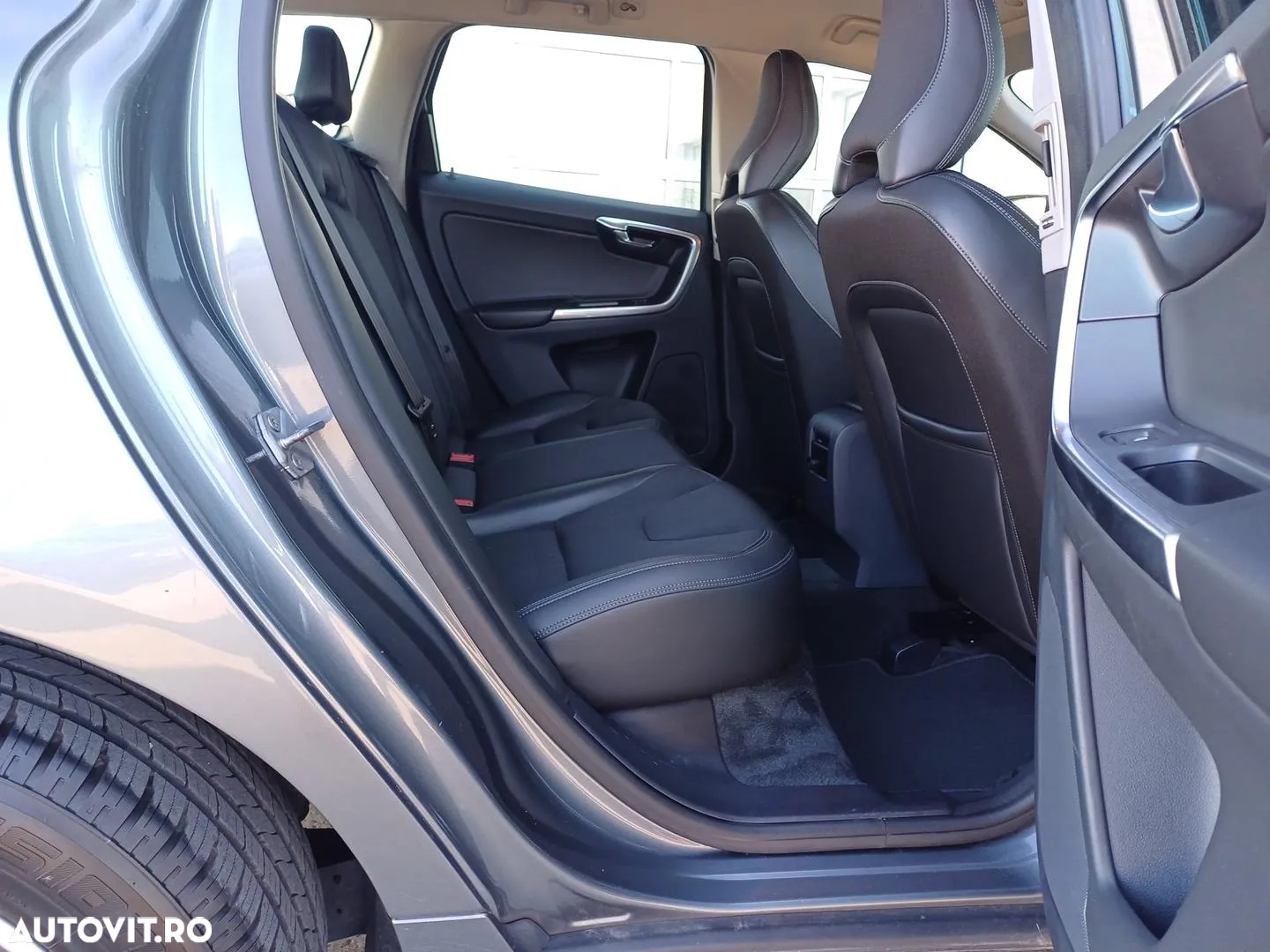 Volvo XC 60 D4 AWD Geartronic Kinetic - 17