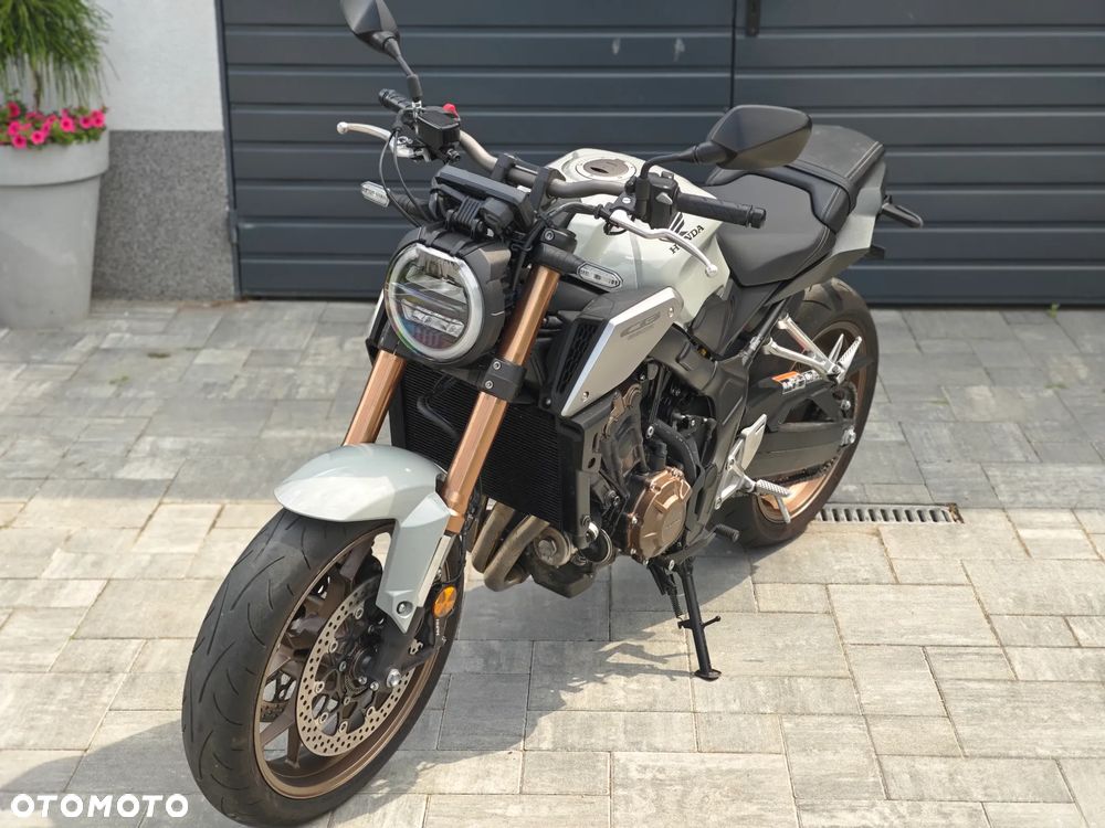 Honda CB - 10