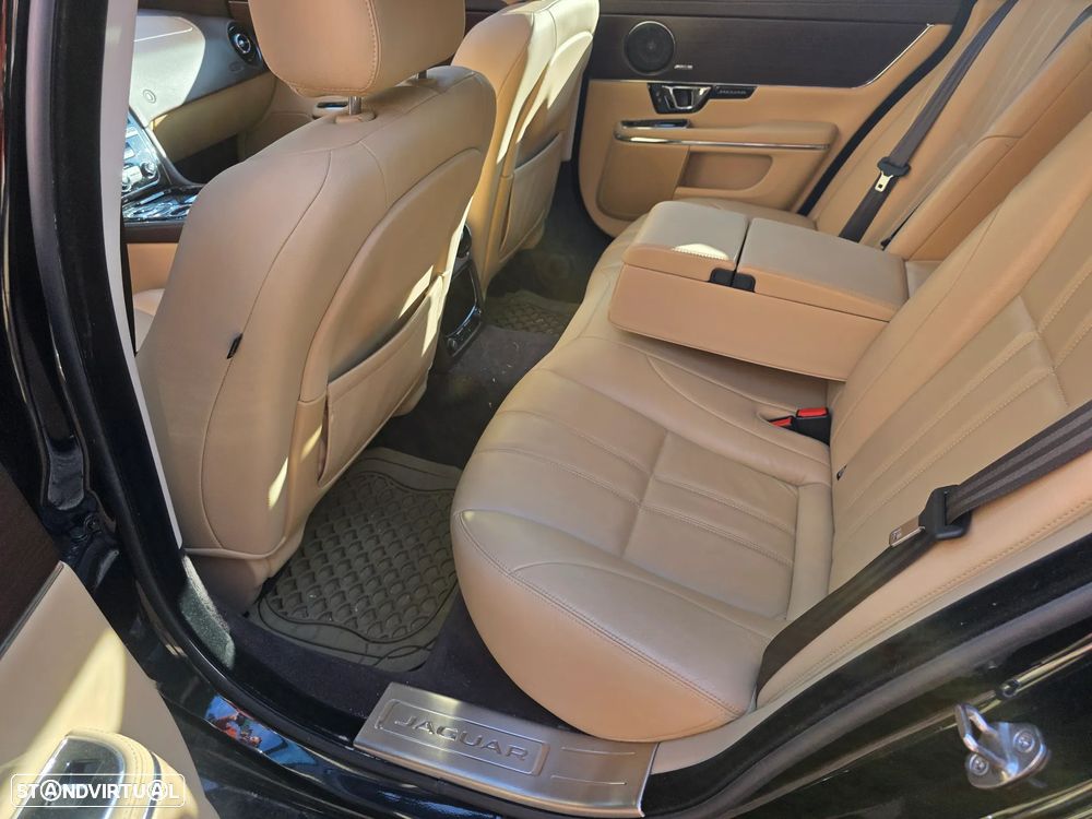 Jaguar XJ 3.0 V6 Premium Luxury - 8