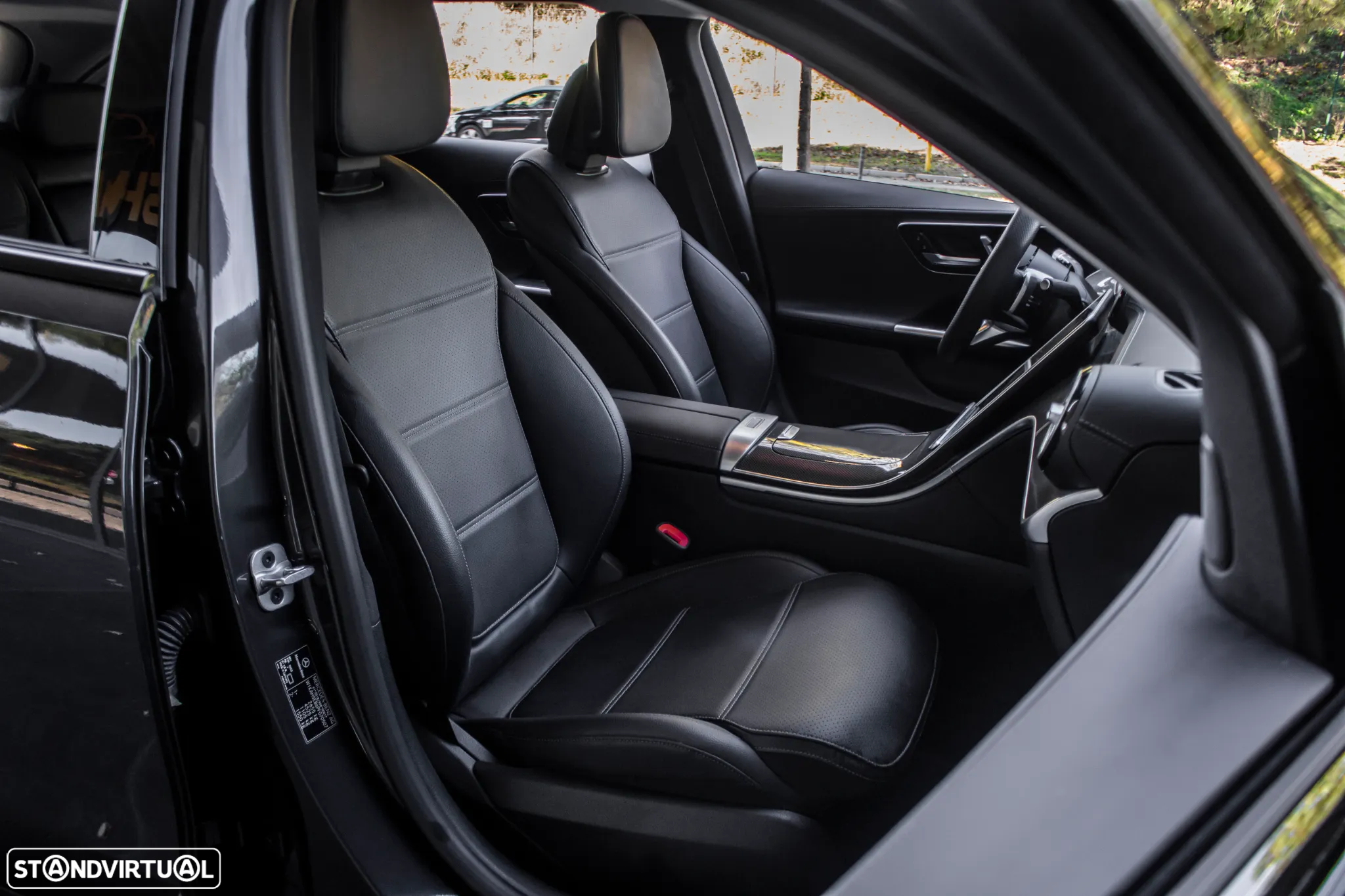 Mercedes-Benz C 300 e AMG Line - 31