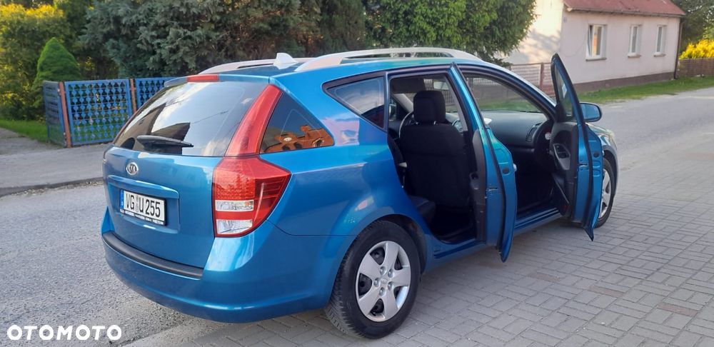 Kia Ceed - 15