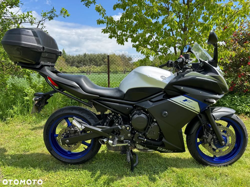 Yamaha XJ - 9