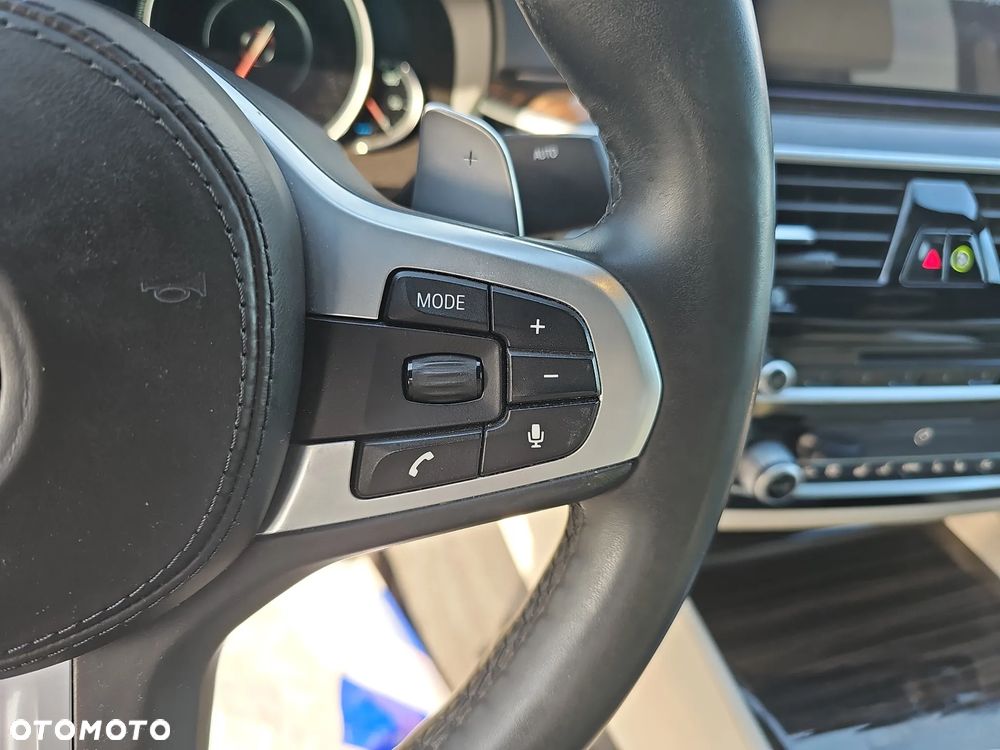 BMW Seria 5 530e M Sport Edition - 18