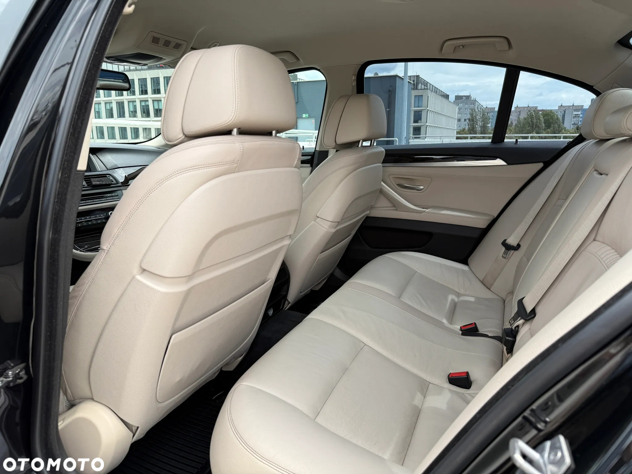 BMW Seria 5 530d xDrive Luxury Line - 17