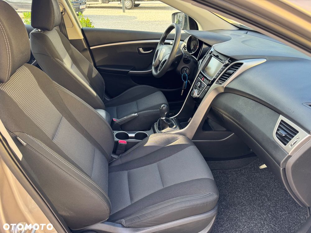 Hyundai i30 blue 1.4 Classic Navigation - 17