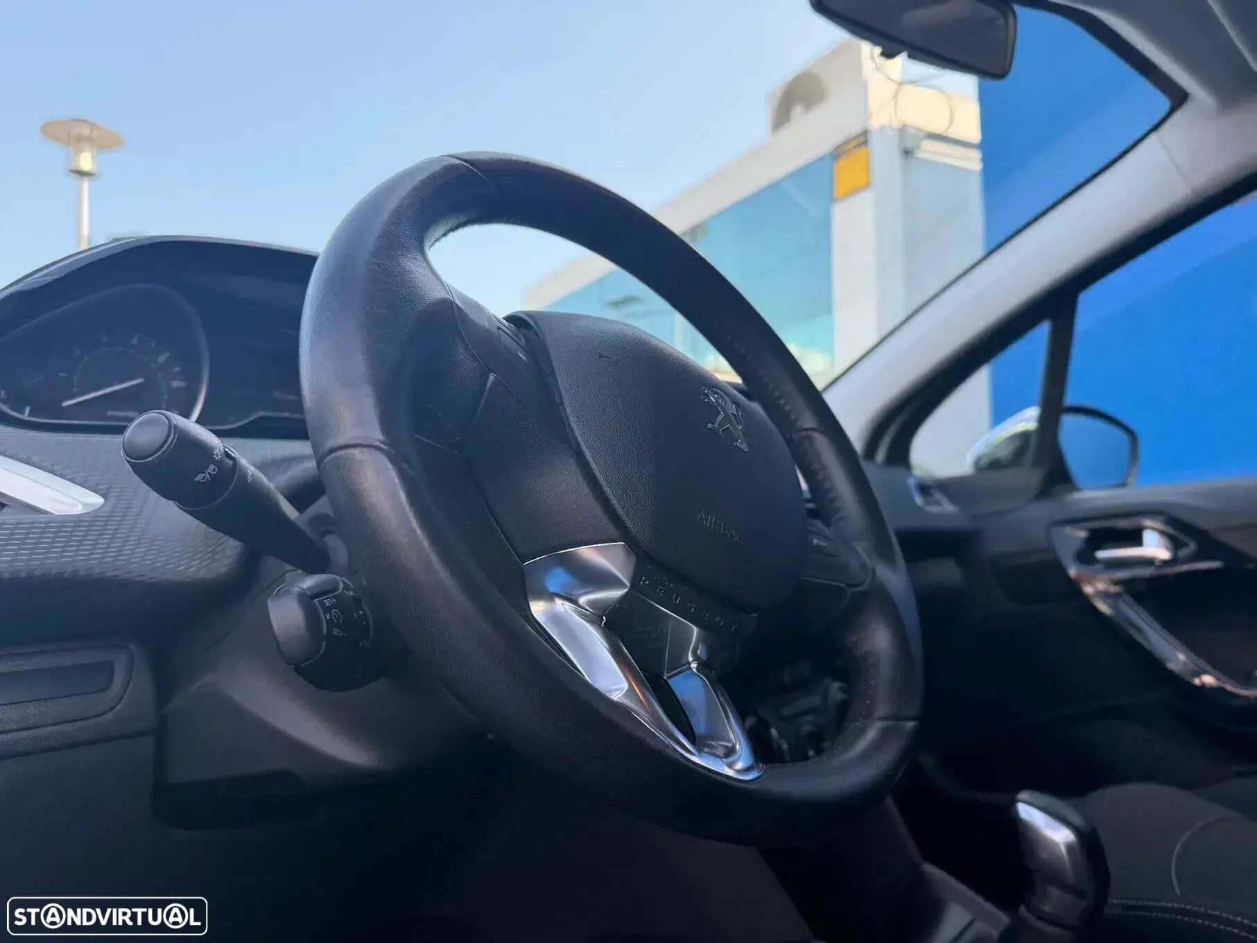 Peugeot 208 1.2 PureTech Style - 10