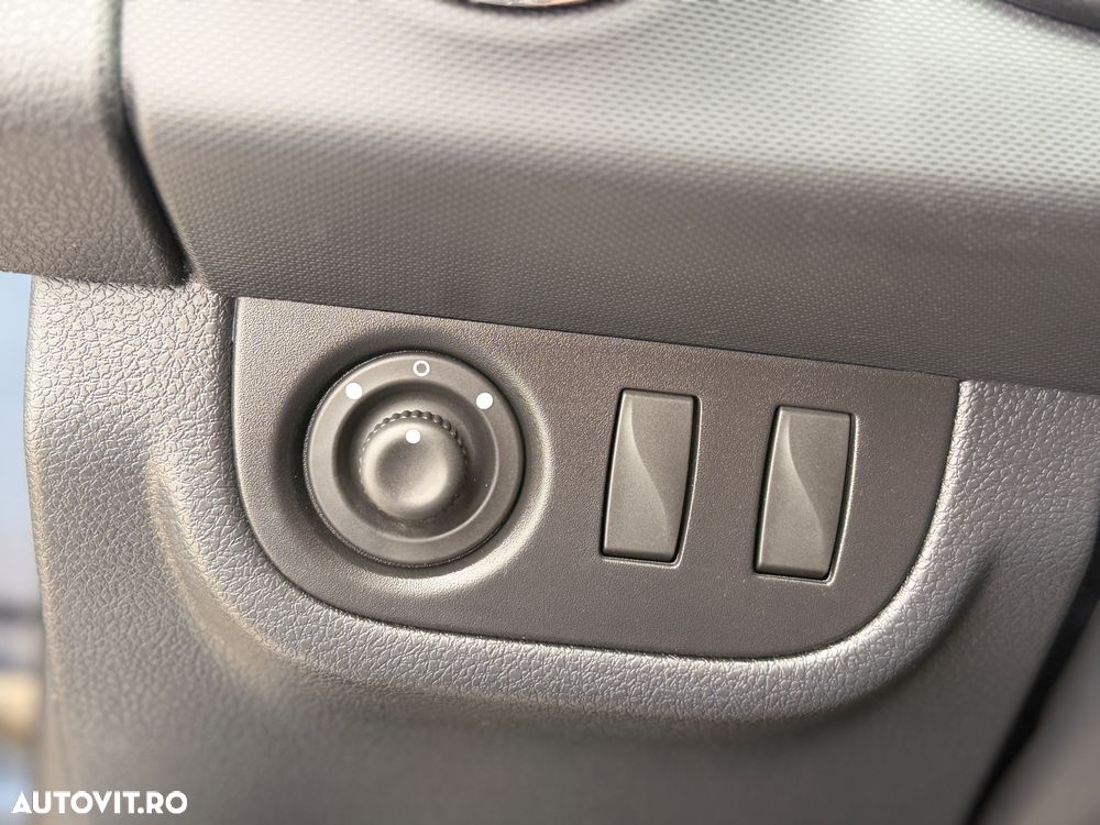 Dacia Sandero SCe 75 Essential - 7