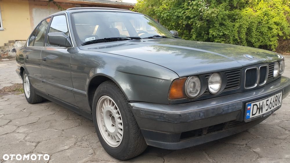 BMW Seria 5 520 i - 2