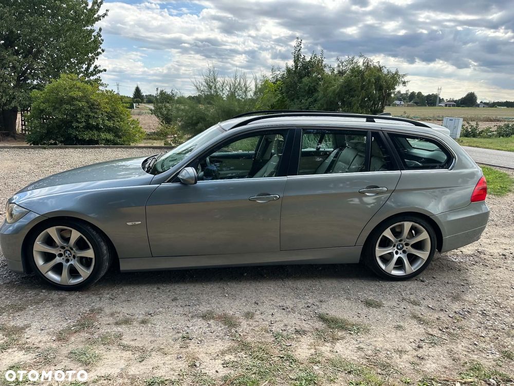 BMW Seria 3 330d - 3