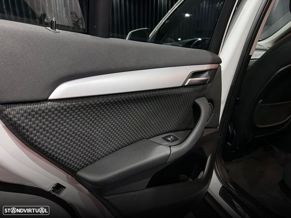 BMW X1 16 d sDrive Advantage Auto - 30