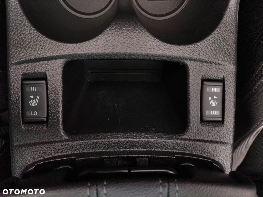 Nissan Qashqai 1.3 DIG-T N-CONNECTA - 20