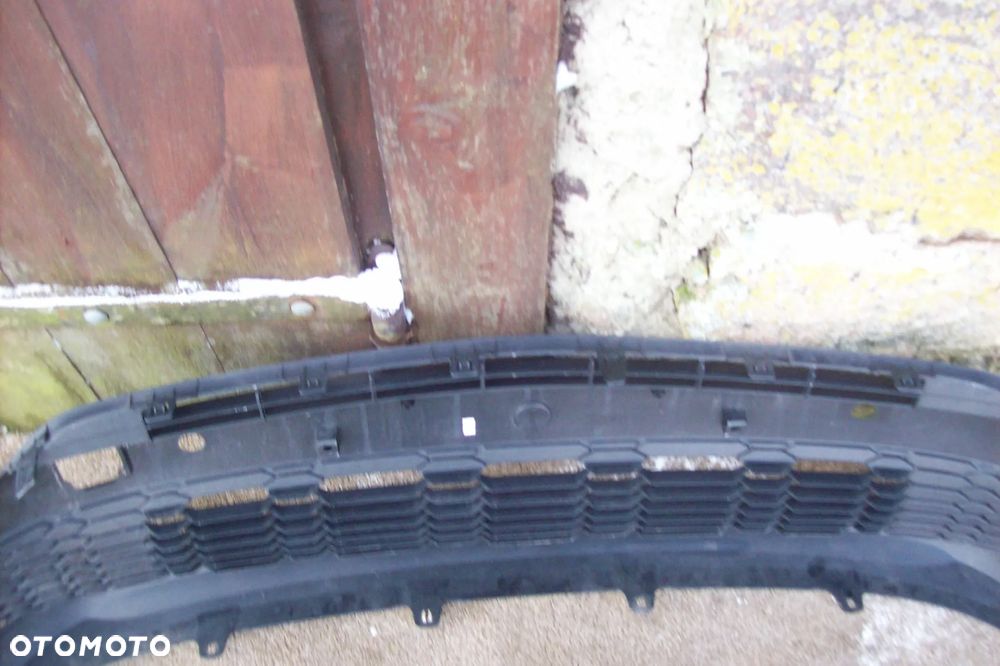 KRATKA ŚRODKOWA ZDERZAKA PRZEDNIEGO TOYOTA C-HR LIFT - 4