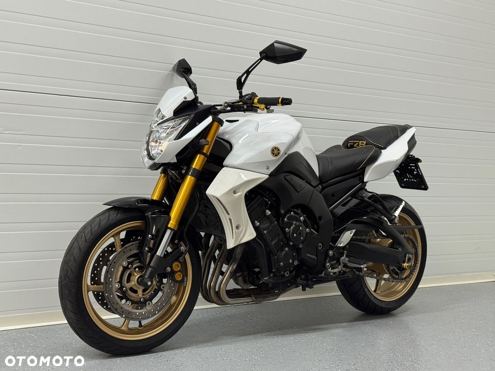 Yamaha FZ8 - 13