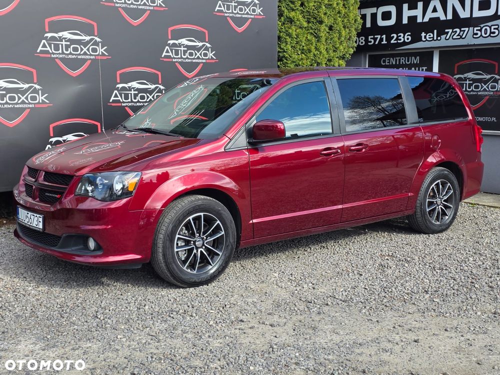 Dodge Grand Caravan - 2