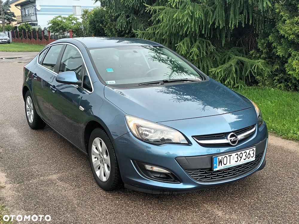Opel Astra 1.4 T Executive S&S EU6 - 2