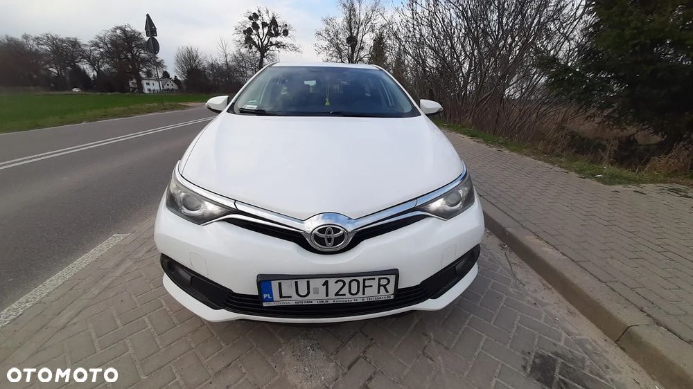 Toyota Auris - 2