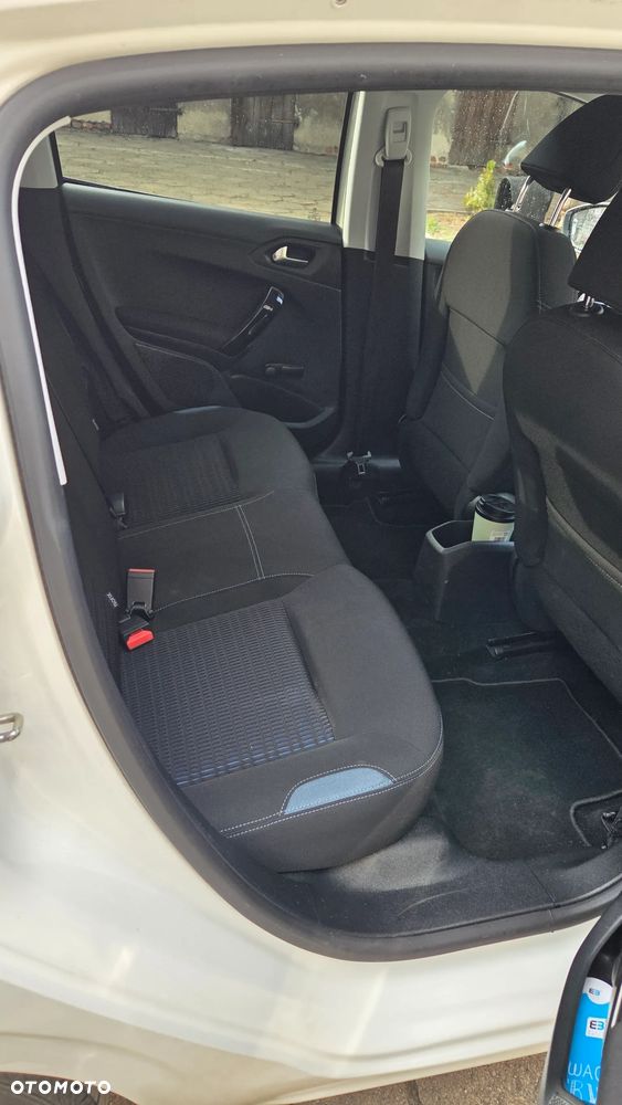 Peugeot 208 82 VTI Allure - 16