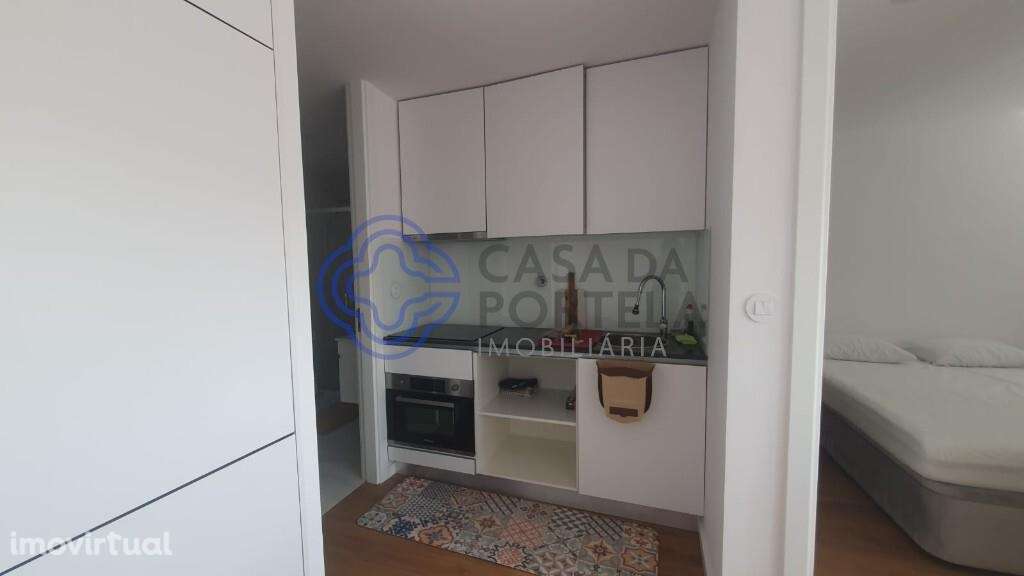 Apartamento T0 mobilado e equipado com lugar de garagem - Grande imagem: 2/10