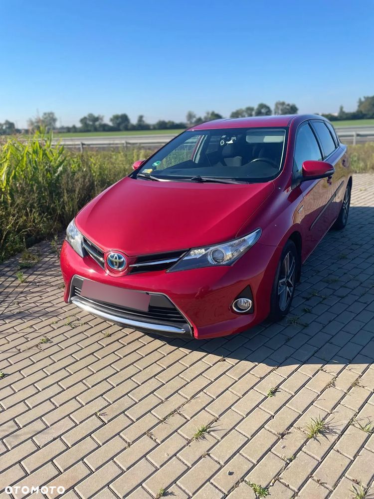 Toyota Auris 1.8 HSD Luna - 1