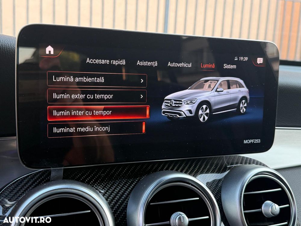 Mercedes-Benz GLC 220 d 4Matic 9G-TRONIC AMG Line Advanced - 22