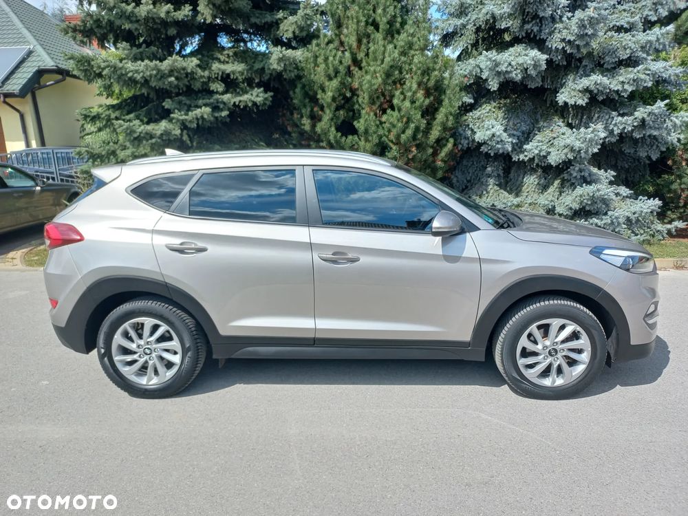 Hyundai Tucson blue 1.7 CRDi 2WD Style - 11