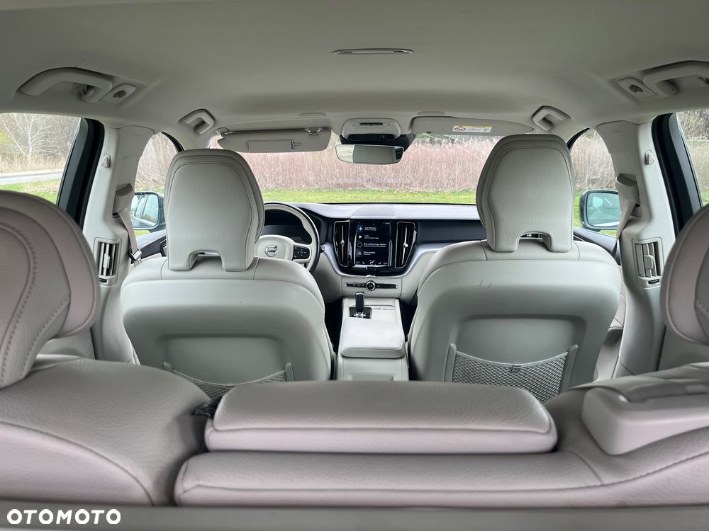 Volvo XC 60 B4 D Momentum Pro - 9