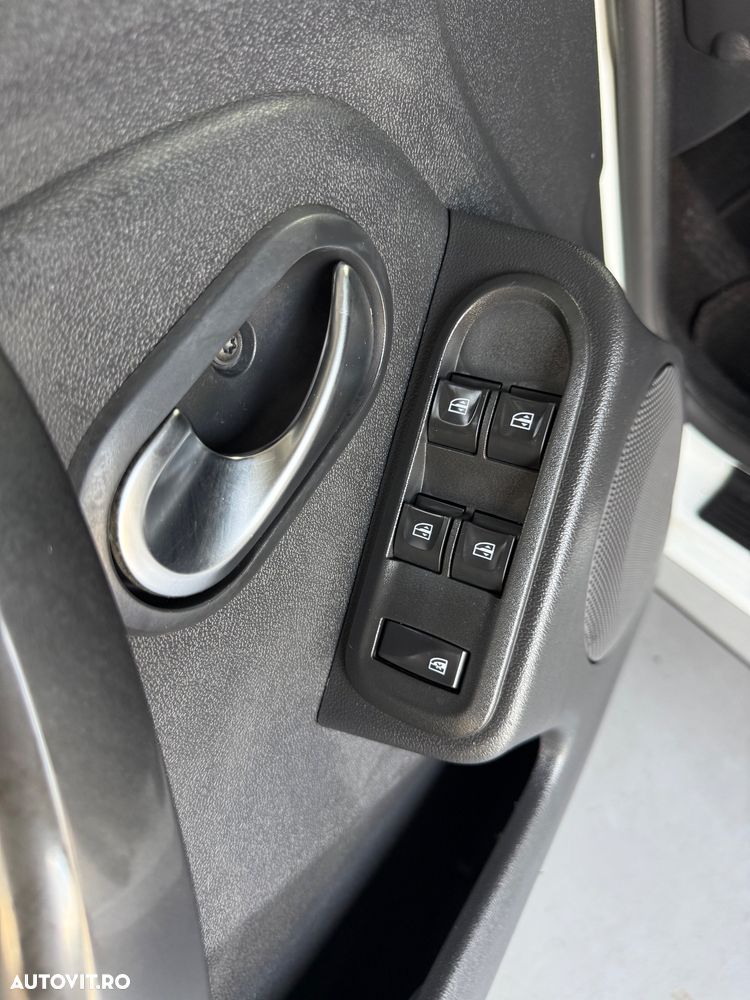 Dacia Duster 1.5 dCi EDC Prestige jante 16" - 11