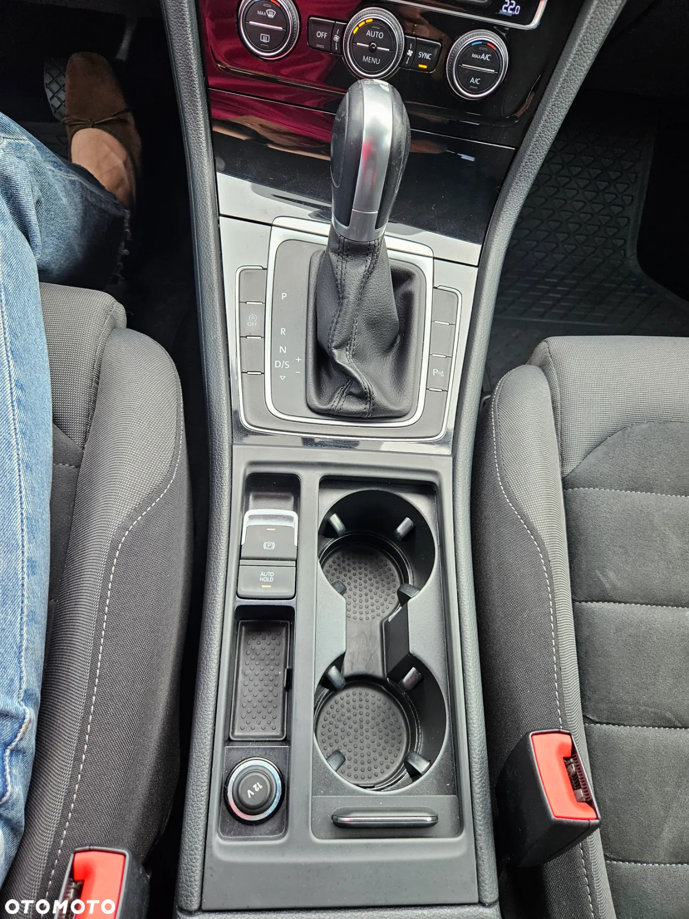 Volkswagen Golf - 24