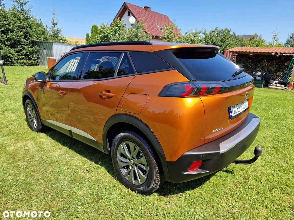 Peugeot 2008 BlueHDi 100 STOP & START Allure - 23
