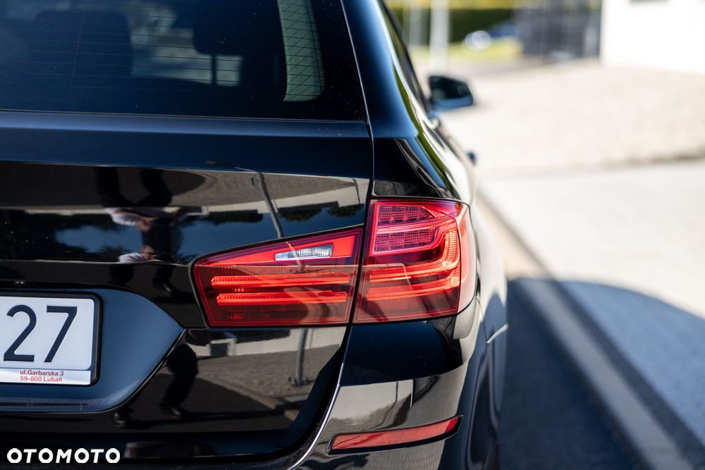 BMW Seria 5 525d - 14