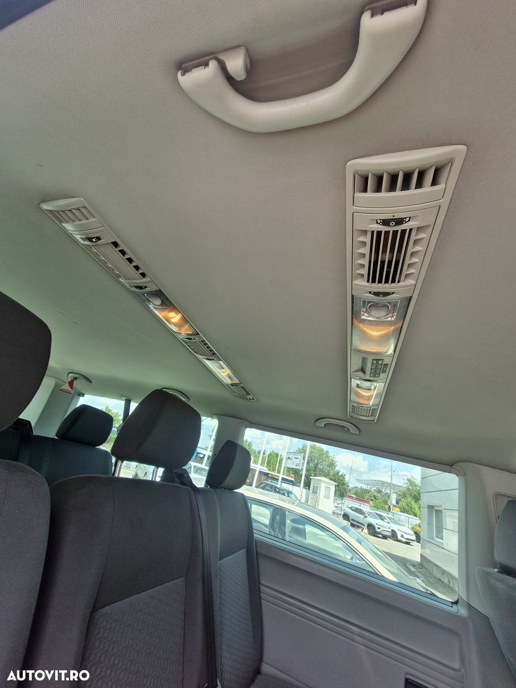 Volkswagen Caravelle - 13