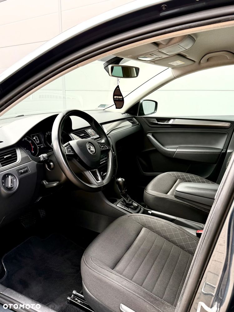 Skoda RAPID 1.0 TSI Style DSG - 8