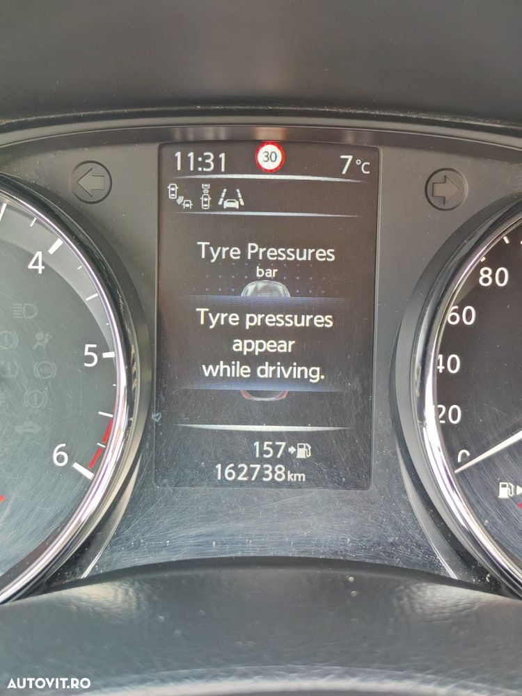 Nissan Qashqai 1.6 DCI 4 x 4 DPF Start/Stop tekna - 9